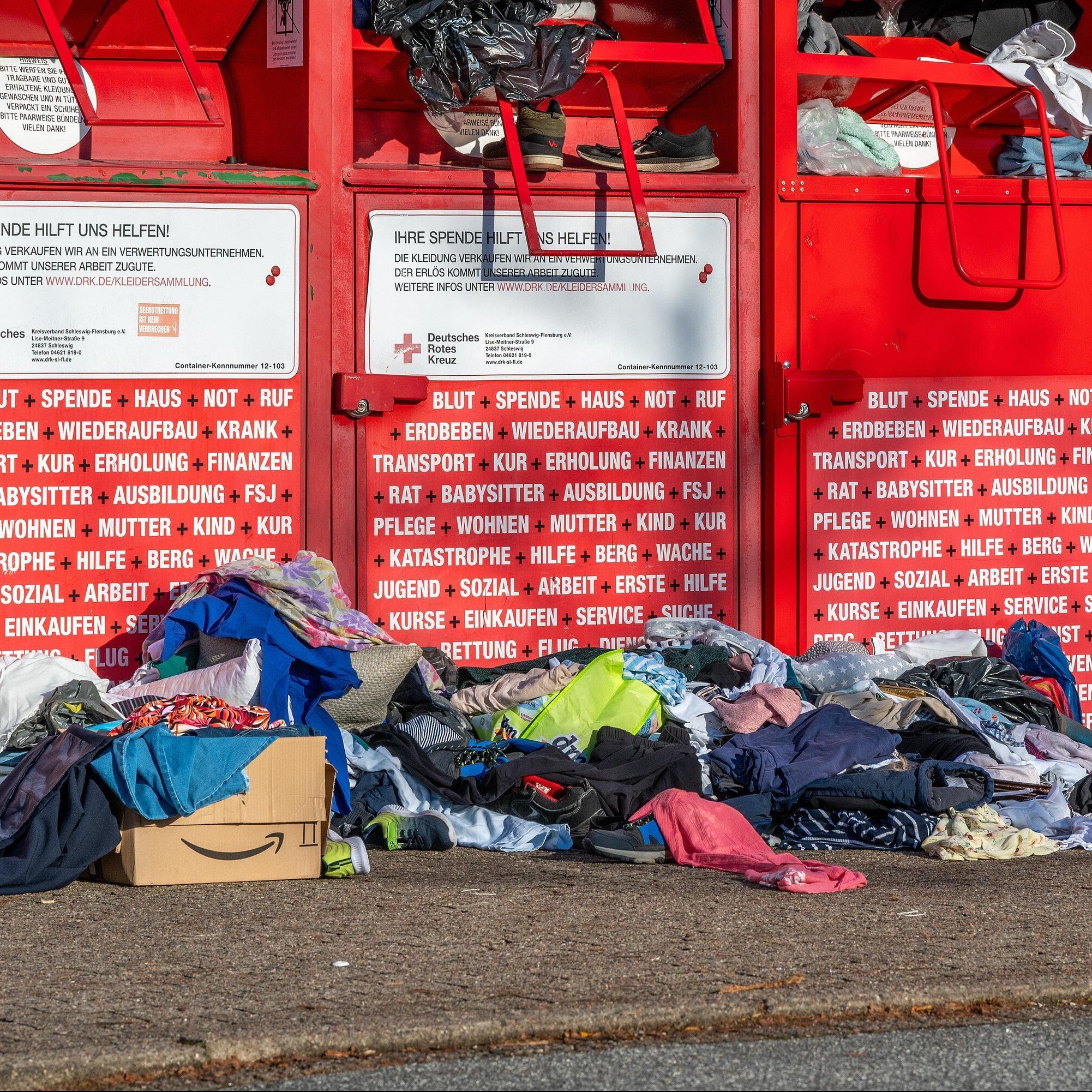 "Die Altkleidercontainer sind voll mit diesem Schrott" | Carsten Schneider | Umweltminister